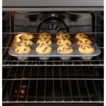 GE 30" Free-Standing Electric Convection Range GRF600AVBB - Image 8
